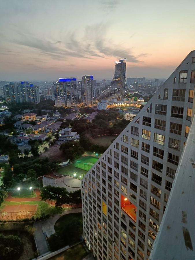 Royal Nest Premium Hotel Mundhva Buitenkant foto