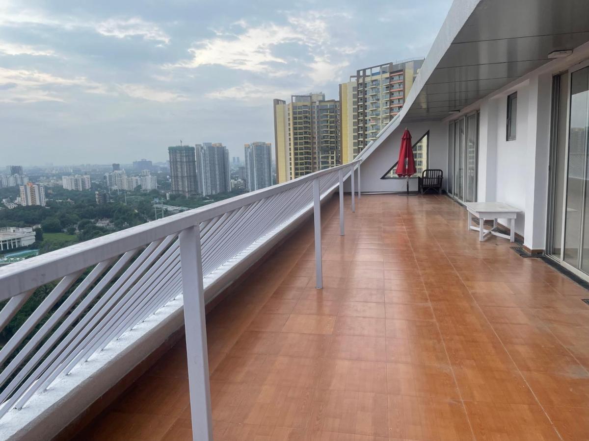 Royal Nest Premium Hotel Mundhva Buitenkant foto